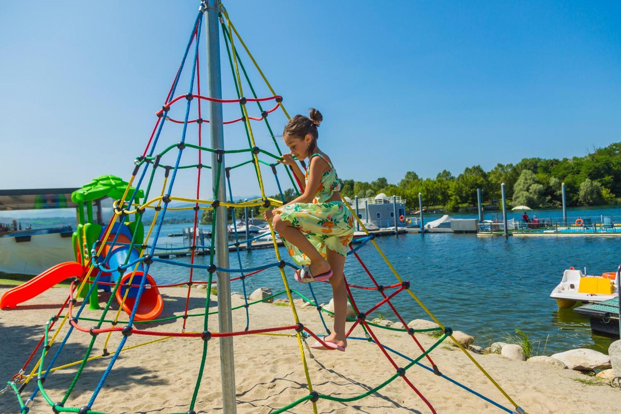 Camping Italia Lido คาสเตลเลตโต โซปรา ติชิโน ภายนอก รูปภาพ